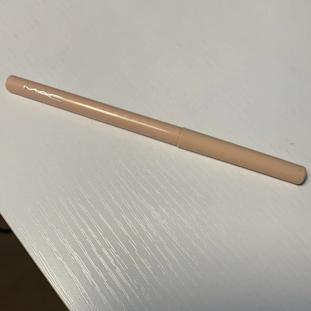 MAC Cosmetics technakohl eyeliner